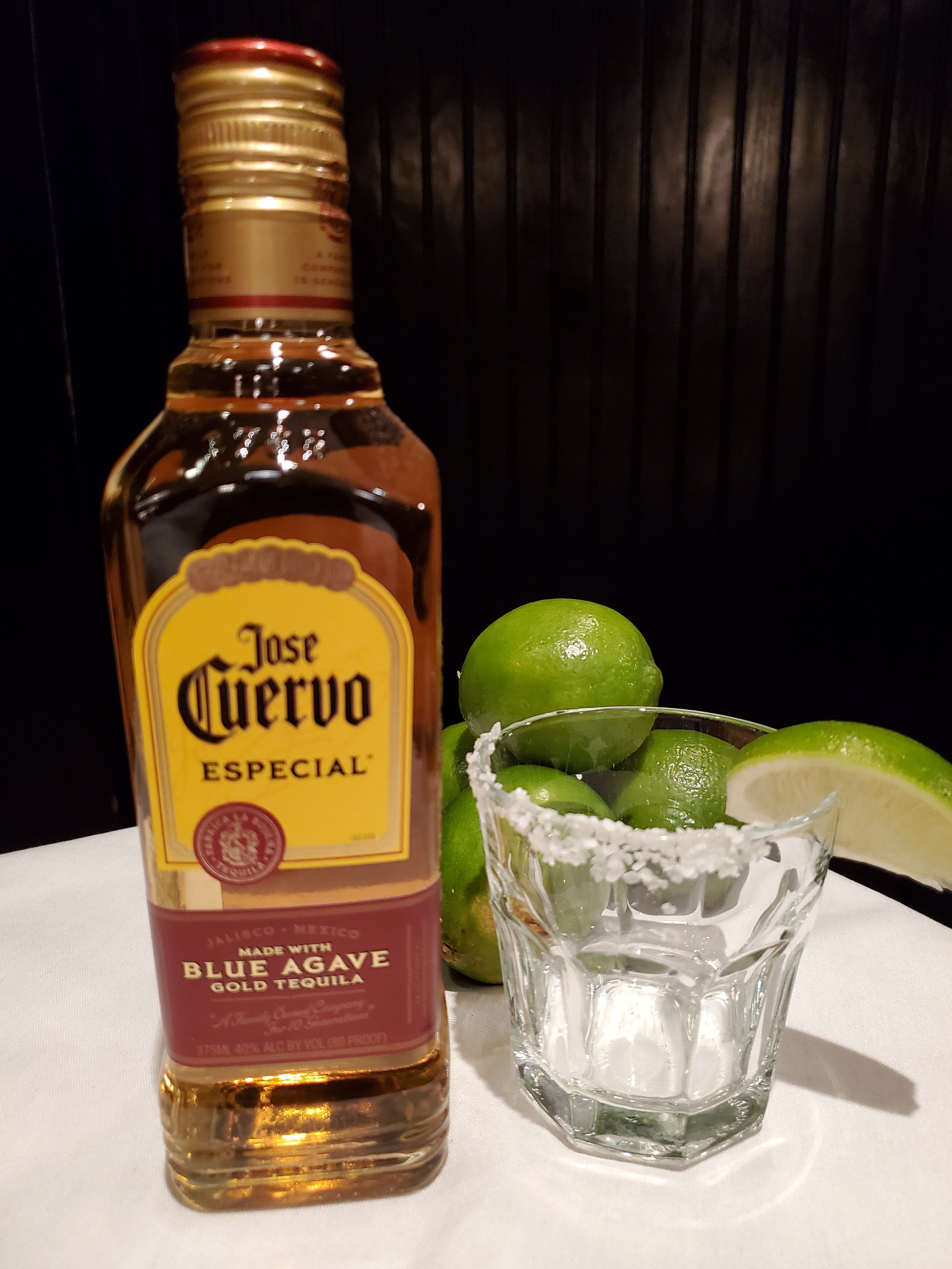 File:Tequila shot.jpg - Wikimedia Commons, image size:2400x3200